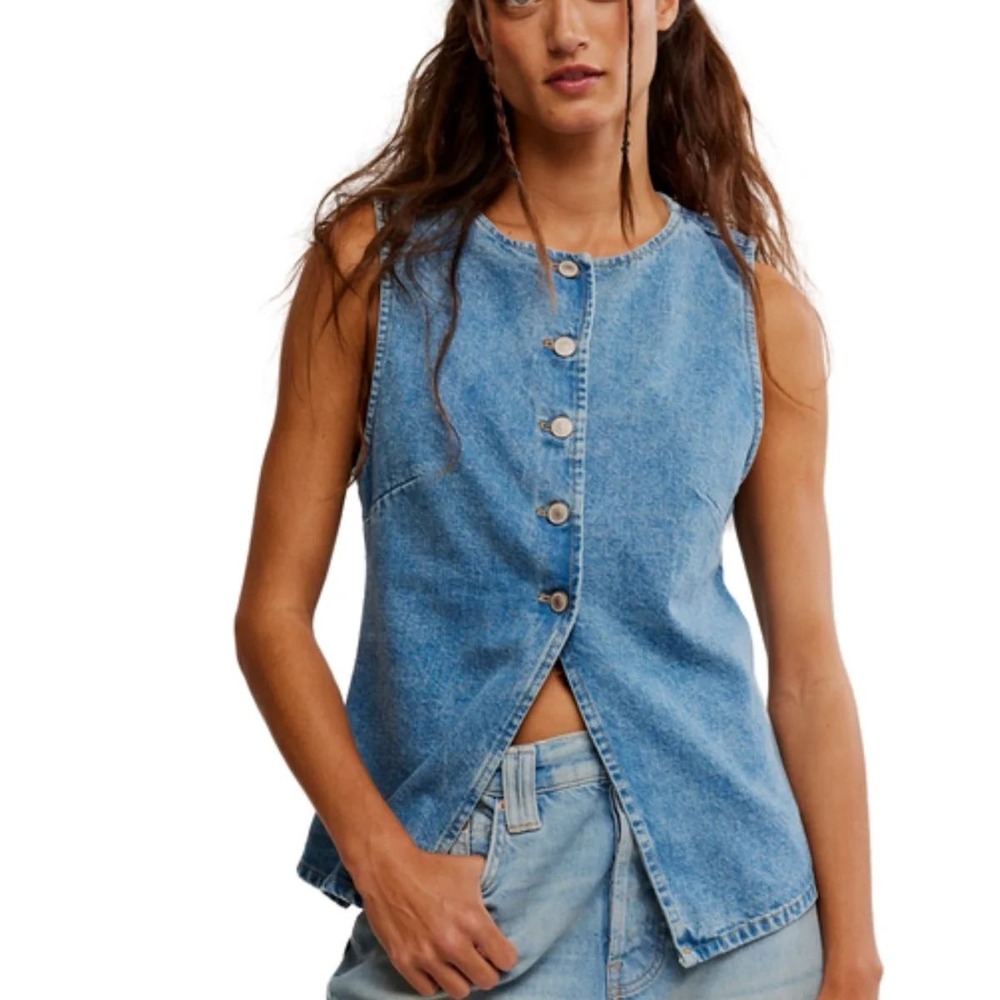 Free People We The Free Aimee Denim Vest Light Wash Button Front Size Medium